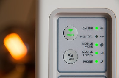 モデムとルーターに違いはありますか